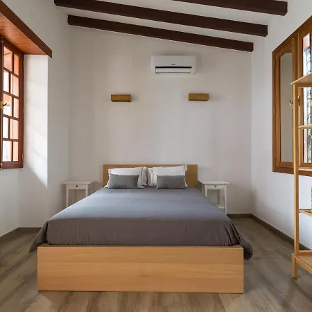 Beautiful Beach House In Traditional Canarian Style Сasa de vacaciones *