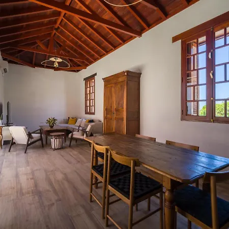 Beautiful House In Traditional Canarian Style *