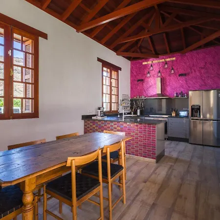 Beautiful House In Traditional Canarian Style * Puerto De Mogan